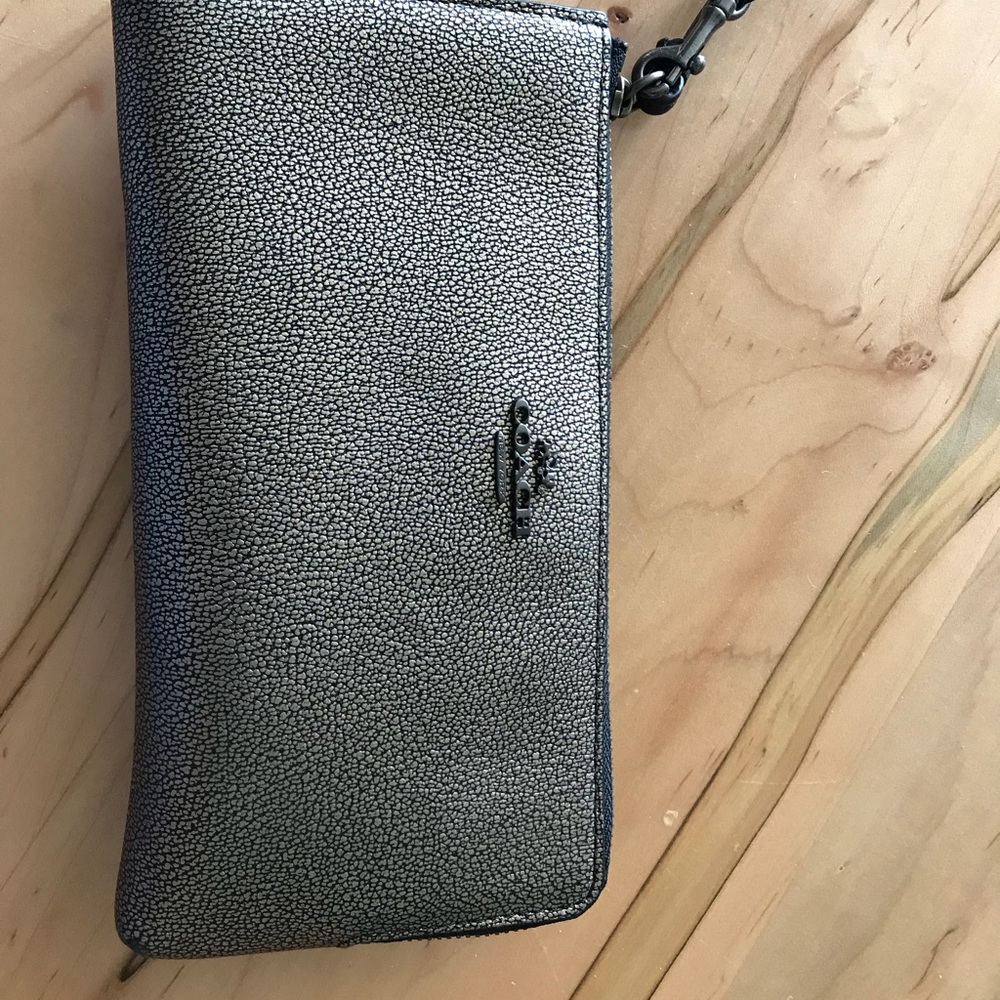 Wallet wristlet